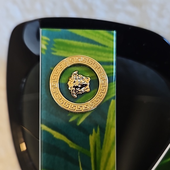 VERSACE Palm Print Sunglasses - Full Inclusion! Like NEW! - Picture 6 of 10